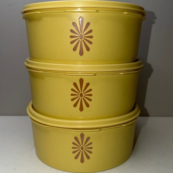 Vintage Tupperware Servalier Canister Set Harvest Gold Yellow Starburst Design - Picture 1 of 9